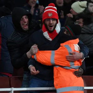 Arsenal Fans Euphoria: The Unforgettable Moment of the Second Goal vs. Wolverhampton Wanderers in the 2021-22 Premier League