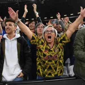 Arsenal Fans Euphoric Victory Celebration vs. West Ham United in Premier League