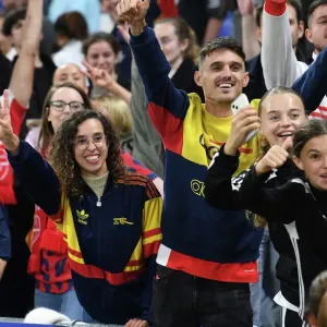 Arsenal Fans ReACT at Olympique Lyonnais vs Arsenal WFC, UEFA Women's Champions League, Lyon 2022 Arsenal Fans ReACT at Olympique Lyonnais vs Arsenal WFC, UEFA Women's Champions League, Lyon 2022