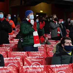 Arsenal Fans in Full Throat: Europa League Cheer at Emirates Stadium
