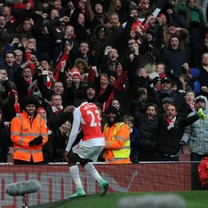 Arsenal Fans Go Wild: Danny Welbeck's Dramatic Winning Goal vs Leicester City (2015-16) Arsenal Fans Go Wild: Danny Welbeck's Dramatic Winning Goal vs Leicester City (2015-16)