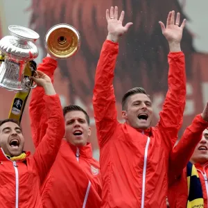 Arsenal FC: 2014-15 FA Cup Victory Parade Arsenal FC: 2014-15 FA Cup Victory Parade