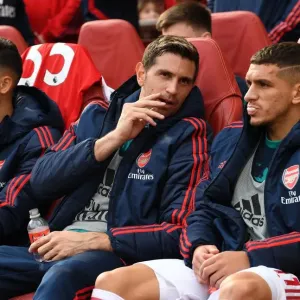 Arsenal FC: Emi Martinez and Lucas Torreira Pre-Match Huddle vs AFC Bournemouth (Premier League, 2019-20) Arsenal FC: Emi Martinez and Lucas Torreira Pre-Match Huddle vs AFC Bournemouth (Premier League, 2019-20)