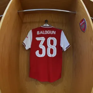 Arsenal FC: Flo Balogun Readies for Carabao Cup Clash vs. Nottingham Forest