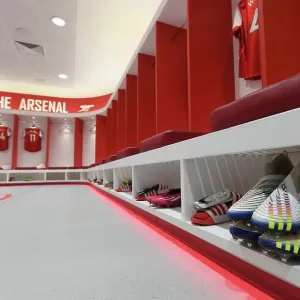 Arsenal FC: A Look into Aaron Ramsdale's Pre-Match Routine vs Everton (Arsenal v Everton 2022-23)