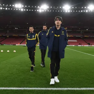 Arsenal FC: Pre-Match Huddle - Bellerin, Ceballos, and Mari vs Olympiacos, UEFA Europa League 2020