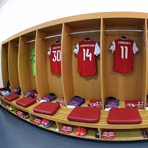 Arsenal FC: Pre-Match Huddle in Emirates Stadium Changing Room vs Olympiacos FC, UEFA Europa League 2020