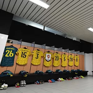 Arsenal FC: Pre-Match Huddle in Vitoria Guimaraes's Estadio Dom Afonso Henriques, UEFA Europa League 2019-20