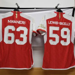 Arsenal FC: Pre-Season Preparation - Gear Up in Nuremberg Changing Room Arsenal FC: Pre-Season Preparation - Gear Up in Nuremberg Changing Room
