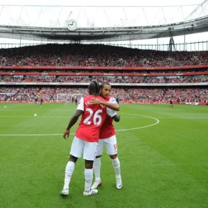 Arsenal FC: Theo Walcott and Emmanuel Frimpong Pre-Match Huddle vs Liverpool, 2011-2012 Arsenal FC: Theo Walcott and Emmanuel Frimpong Pre-Match Huddle vs Liverpool, 2011-2012