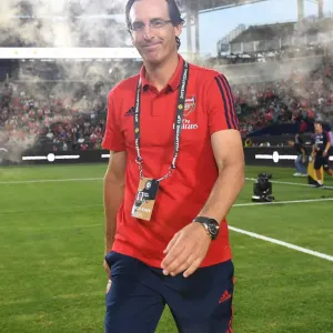 Arsenal FC Print of Unai Emery vs Bayern Munich Arsenal FC Print of Unai Emery vs Bayern Munich