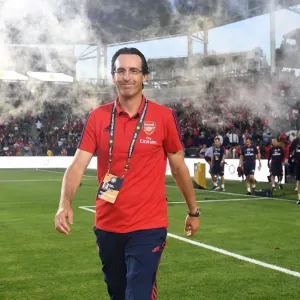 Arsenal FC: Unai Emery Leads Pre-Season Tour in Los Angeles Against Bayern Munich