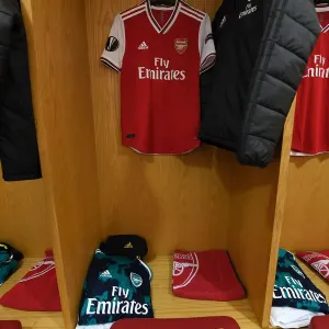 Arsenal FC: Unity in the Changing Room Before Europa League Clash vs Vitoria Guimaraes (2019-20) Arsenal FC: Unity in the Changing Room Before Europa League Clash vs Vitoria Guimaraes (2019-20)