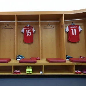 Arsenal FC: Unity in the Huddle - Pre-Match Moment, Emirates Stadium (UEFA Europa League 2019-20) Arsenal FC: Unity in the Huddle - Pre-Match Moment, Emirates Stadium (UEFA Europa League 2019-20)
