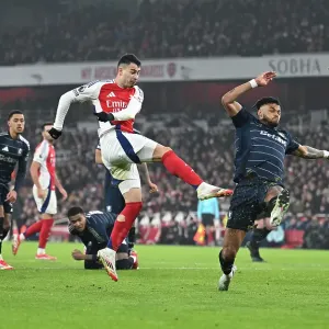Arsenal FC v Aston Villa FC - Premier League Arsenal FC v Aston Villa FC - Premier League