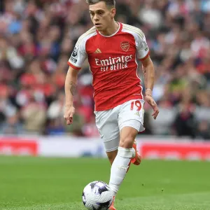 Arsenal FC v Aston Villa - Premier League