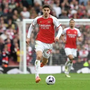 Arsenal FC v Aston Villa - Premier League