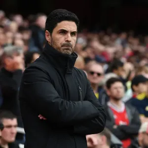 Arsenal FC v Aston Villa - Premier League