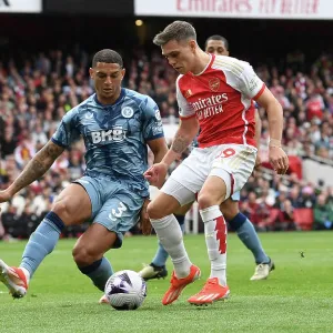 Arsenal FC v Aston Villa - Premier League