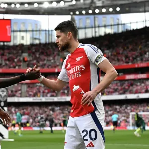 Arsenal FC v Brentford FC - Premier League Arsenal FC v Brentford FC - Premier League