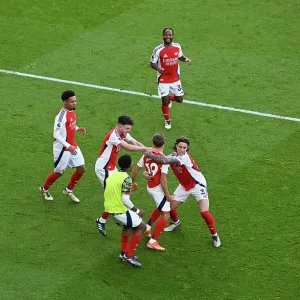 Arsenal FC v Leicester City FC - Premier League Arsenal FC v Leicester City FC - Premier League