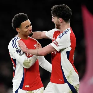 Arsenal FC v Manchester City FC - Premier League Arsenal FC v Manchester City FC - Premier League