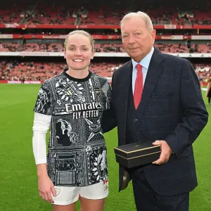 Arsenal FC v Manchester United - Barclays Women's Super League