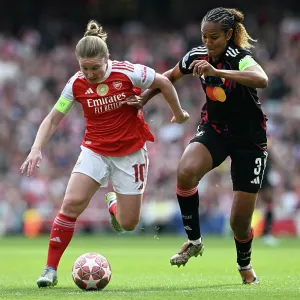 Arsenal FC v OL Lyonnes - UEFA Women's Champions League 2025/26 Semi-Final First Leg<br> Arsenal FC v OL Lyonnes - UEFA Women's Champions League 2025/26 Semi-Final First Leg
