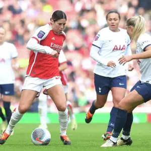 Arsenal FC v Tottenham Hotspur - Barclays Women´s Super League