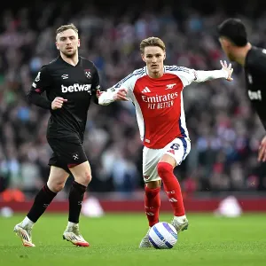 Arsenal FC v West Ham United FC - Premier League