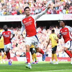 Arsenal FC v Wolverhampton Wanderers FC - Premier League Arsenal FC v Wolverhampton Wanderers FC - Premier League