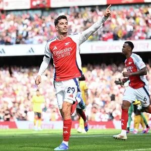 Arsenal FC v Wolverhampton Wanderers FC - Premier League Arsenal FC v Wolverhampton Wanderers FC - Premier League