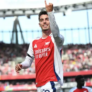 Arsenal FC v Wolverhampton Wanderers FC - Premier League Arsenal FC v Wolverhampton Wanderers FC - Premier League