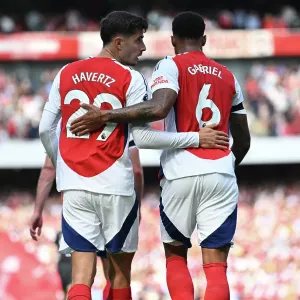 Arsenal FC v Wolverhampton Wanderers FC - Premier League Arsenal FC v Wolverhampton Wanderers FC - Premier League