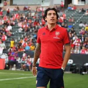 Arsenal FC vs. FC Bayern: Clash in the International Champions Cup, 2019 - Hector Bellerin Gears Up