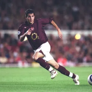 Arsenal FC vs FC Thun: 2005-06 Season Match Arsenal FC vs FC Thun: 2005-06 Season Match