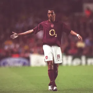 Arsenal FC vs FC Thun: 2005-06 Season Match Arsenal FC vs FC Thun: 2005-06 Season Match
