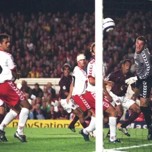 Arsenal FC vs FC Thun: 2005-06 Season Match Arsenal FC vs FC Thun: 2005-06 Season Match