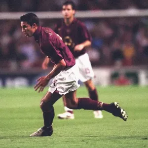 Arsenal FC vs FC Thun: 2005-06 Season Match Arsenal FC vs FC Thun: 2005-06 Season Match