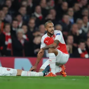 Arsenal FC: Walcott Comforts Injured Ramsey Amidst 2015/16 UEFA Champions League Battle Against FC Bayern Munchen Arsenal FC: Walcott Comforts Injured Ramsey Amidst 2015/16 UEFA Champions League Battle Against FC Bayern Munchen