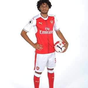 Arsenal First Team 2016-17: Mohamed Elneny at Team Photocall