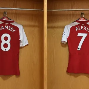Arsenal First Team 2017-18 Photocall