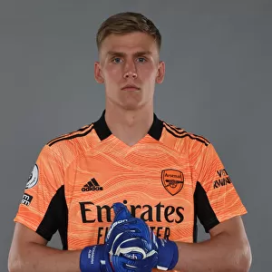 Arsenal First Team 2021-22: Alex Runarsson in Training