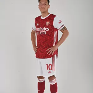 Arsenal First Team: Mesut Ozil at Training, 2020-21 Season