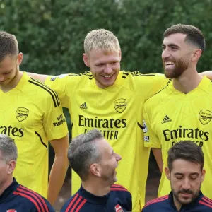 Arsenal First Team Squad 2022-23: Karl Hein, Aaron Ramsdale, and Matt Turner