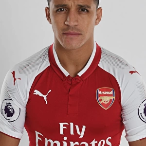 Arsenal Football Club: Alexis Sanchez at 2017-18 Team Photocall