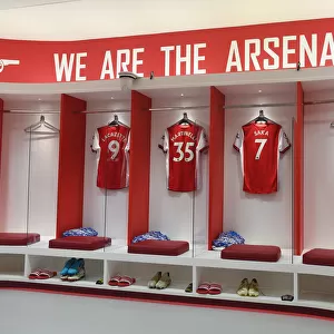 Arsenal Football Club: Pre-Match Focus in the Changing Room Before Taking on Burnley (Premier League, 2021-22)