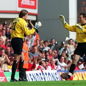 Arsenal goalkeeper Stuart Taylor come on as a substitute for Richard Wright for his 10th league appe