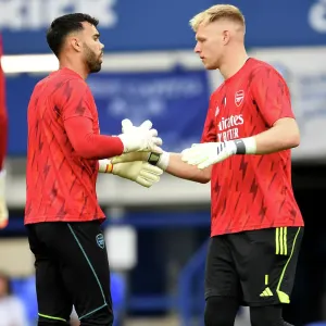 Arsenal Goalkeepers David Raya and Aaron Ramsdale Before Everton FC Match, Premier League 2023-24