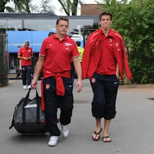 Arsenal goalkeeping coach Tony Roberts with Wojciech Szczesny. SC Neusiedl 0: 4 Arsenal Arsenal goalkeeping coach Tony Roberts with Wojciech Szczesny. SC Neusiedl 0: 4 Arsenal